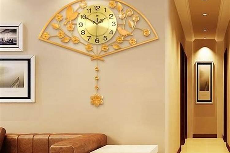 东西客厅钟挂在什么方位