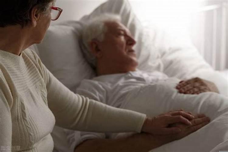 梦见已故母亲在房间里