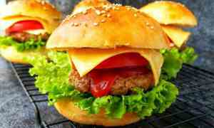 家庭最简单汉堡的做法空气炸锅