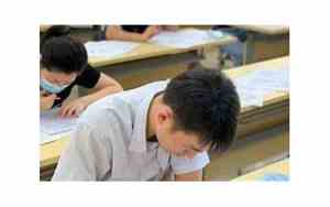 梦见自己参加考试