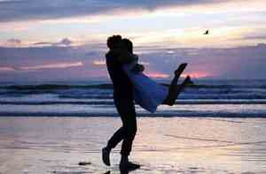 大姨妈来了可以喝什么酒