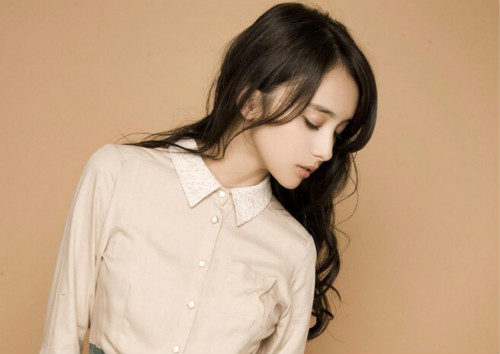 水瓶女倒追男生：细水无声