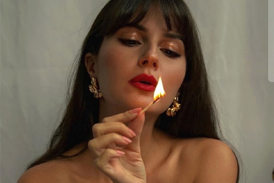 天蝎座长大了丑不丑