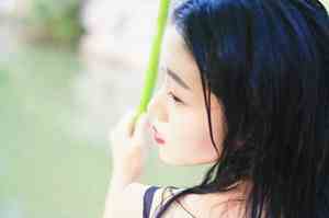 小女孩穿古装优美的句子