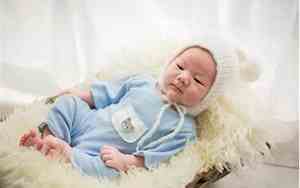 新生儿出生朋友圈说说