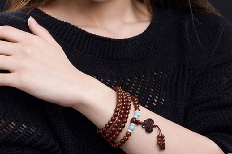 女的带啥手串好