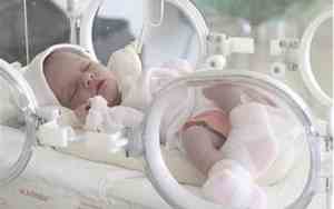 宝宝出生十天脐带出血